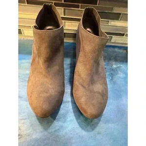 Apri Women’s 8.5 Gray Valley Fabric Slip On Ankle Boots Faux Suede Shoes